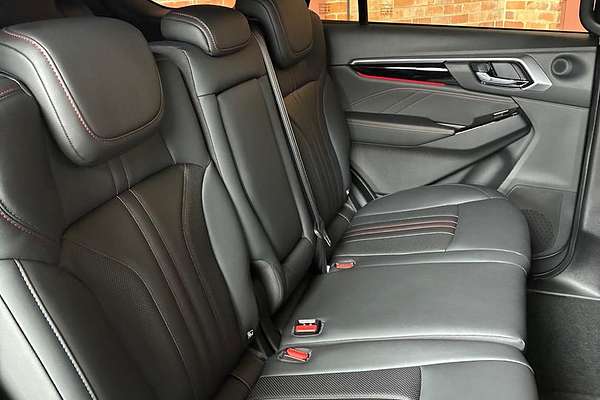 2025 Isuzu MU-X X-TERRAIN