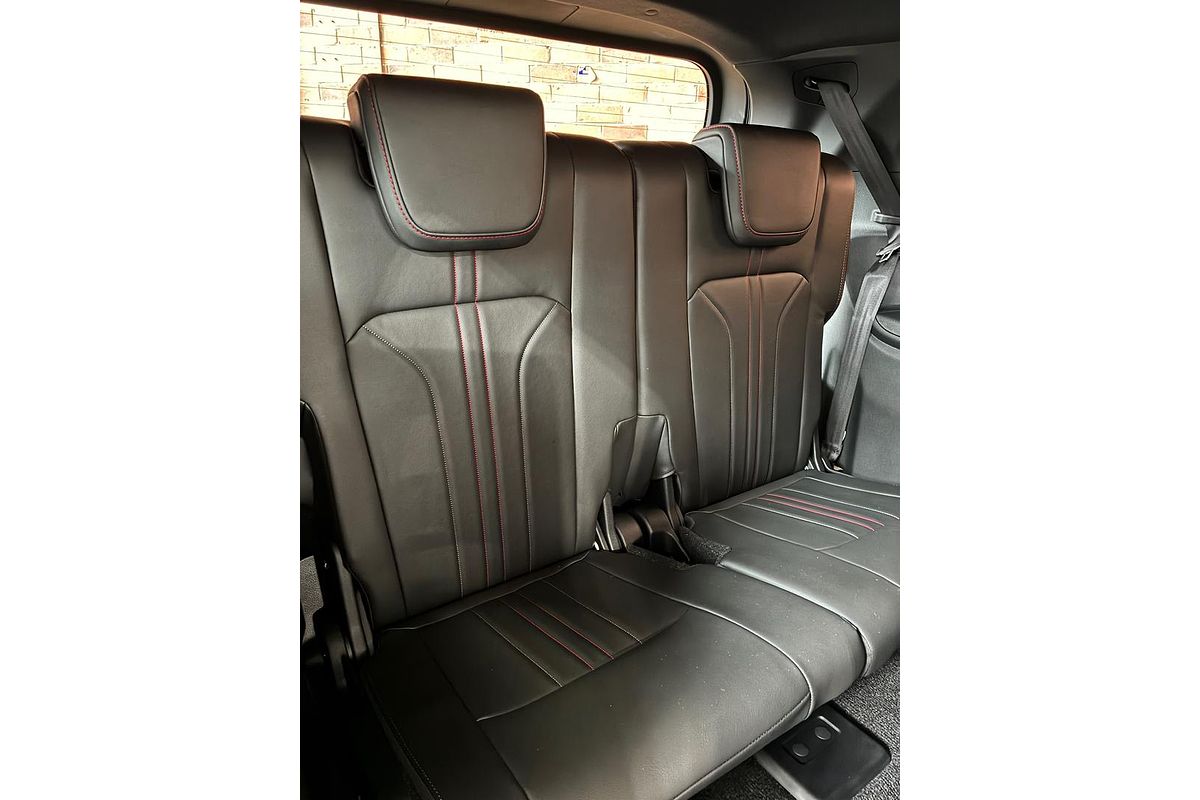 2025 Isuzu MU-X X-TERRAIN