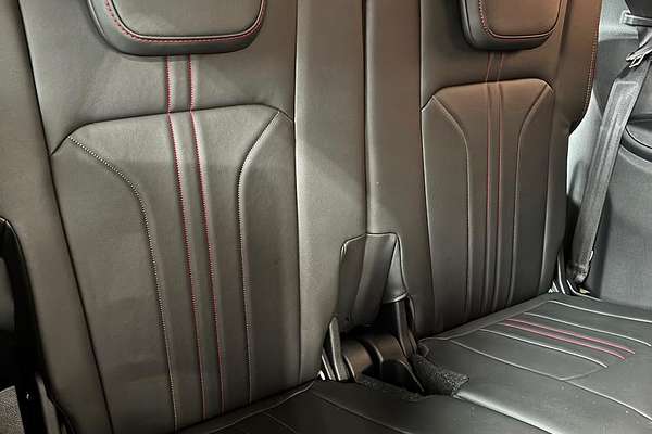 2025 Isuzu MU-X X-TERRAIN