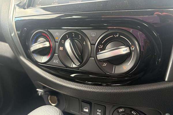 2024 Nissan Navara SL D23 4X4