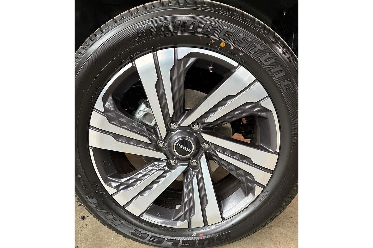 2025 Isuzu MU-X LS-T