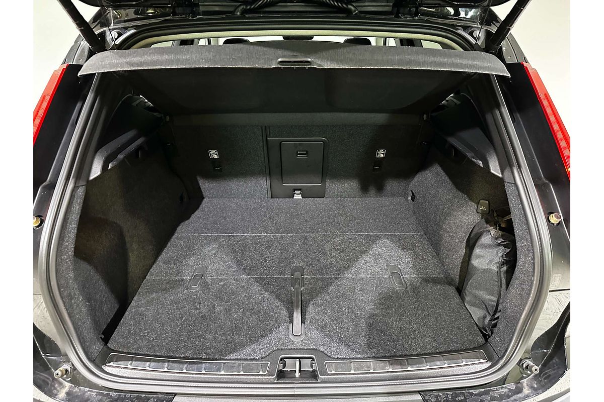 2021 Volvo XC40 T4 Inscription