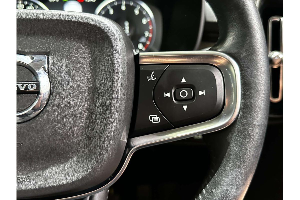 2021 Volvo XC40 T4 Inscription