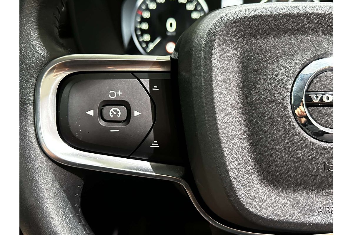 2021 Volvo XC40 T4 Inscription