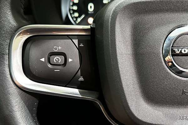 2021 Volvo XC40 T4 Inscription