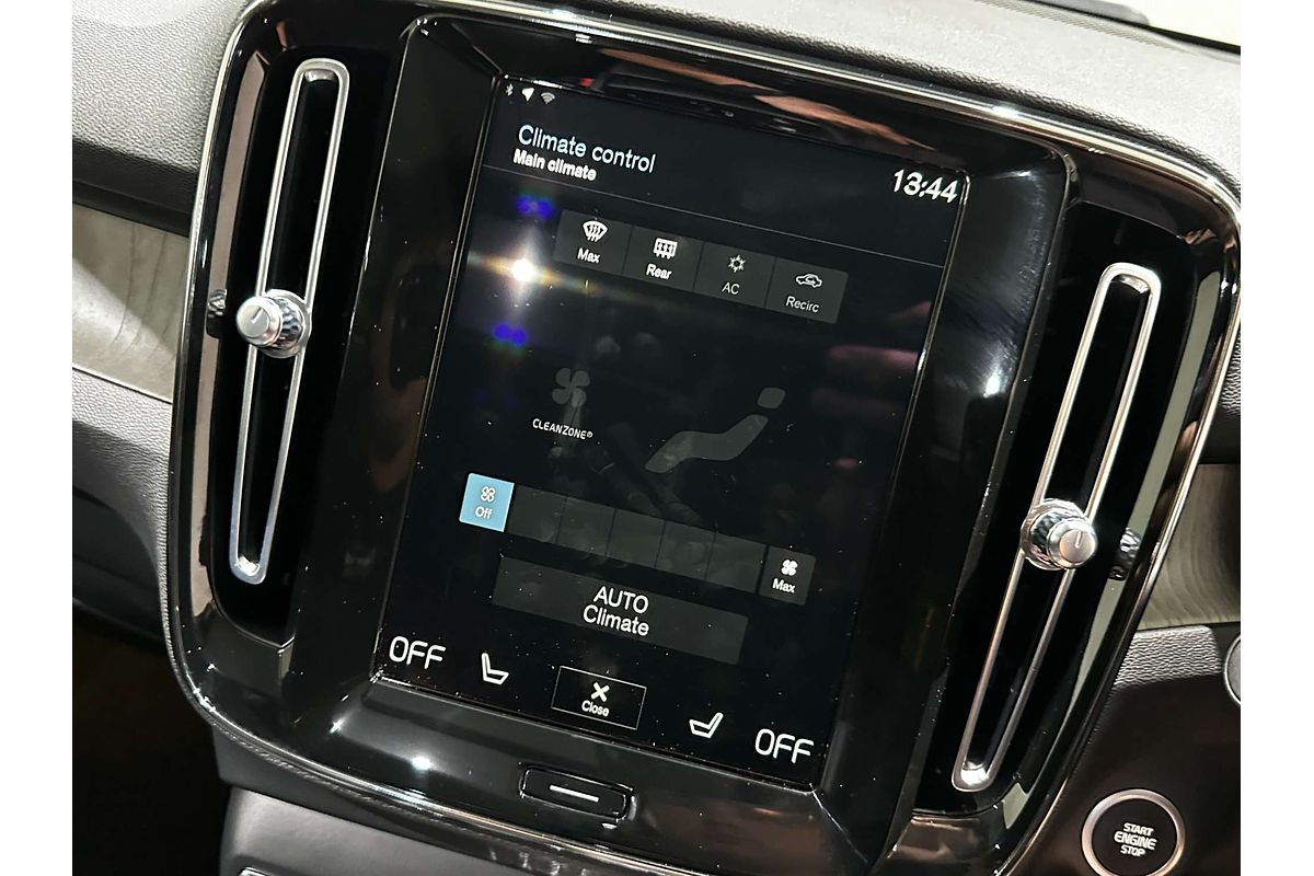 2021 Volvo XC40 T4 Inscription