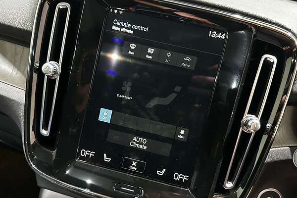 2021 Volvo XC40 T4 Inscription