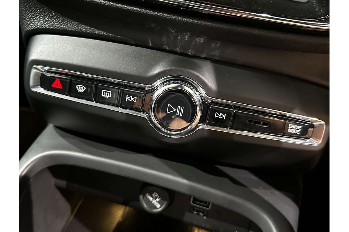 2021 Volvo XC40 T4 Inscription