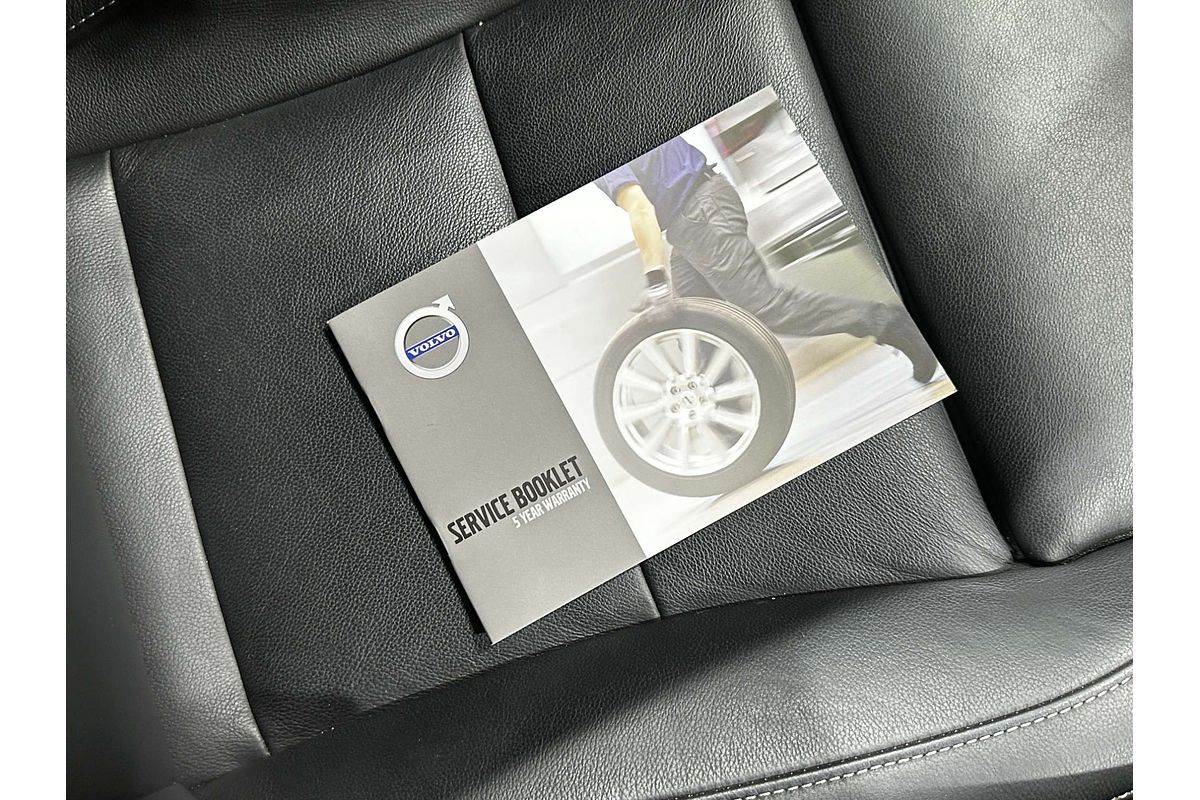 2021 Volvo XC40 T4 Inscription