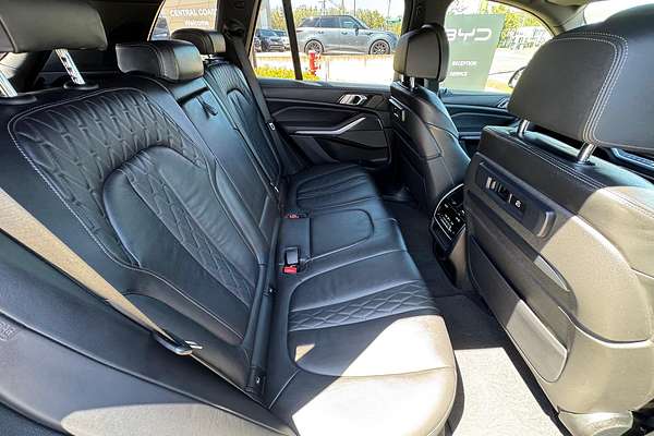 2020 BMW X5 M50i G05