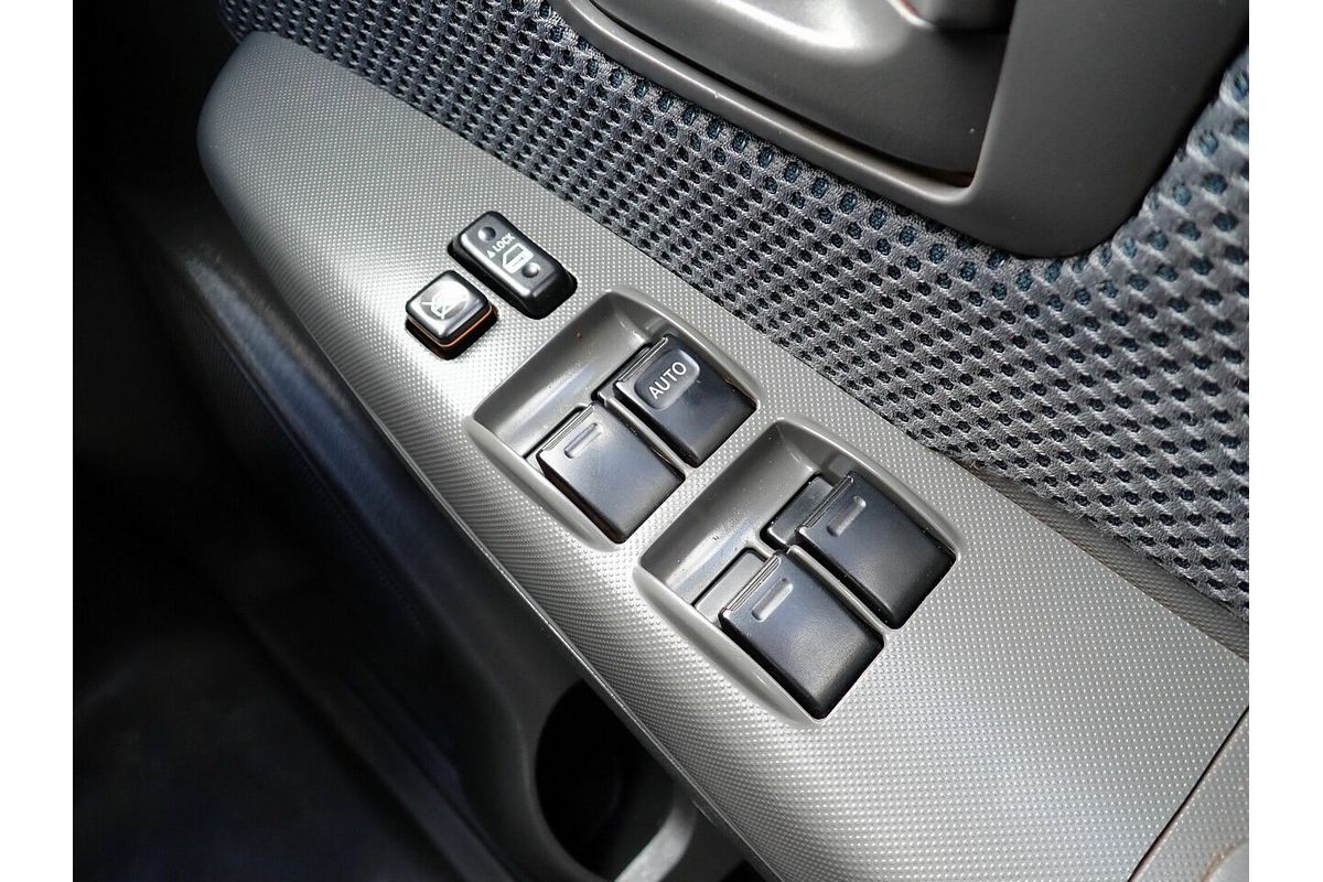 2012 Toyota Hilux SR KUN26R 4X4