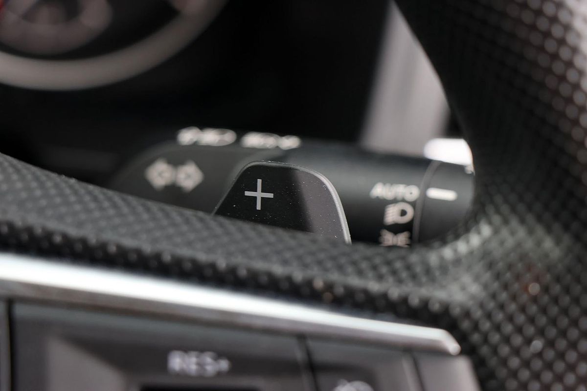 2023 Mitsubishi Outlander ES ZM