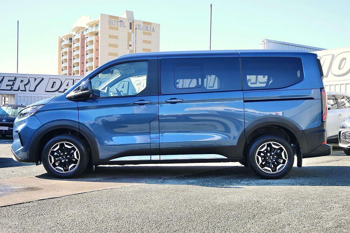 2024 Ford Tourneo Active AV SWB