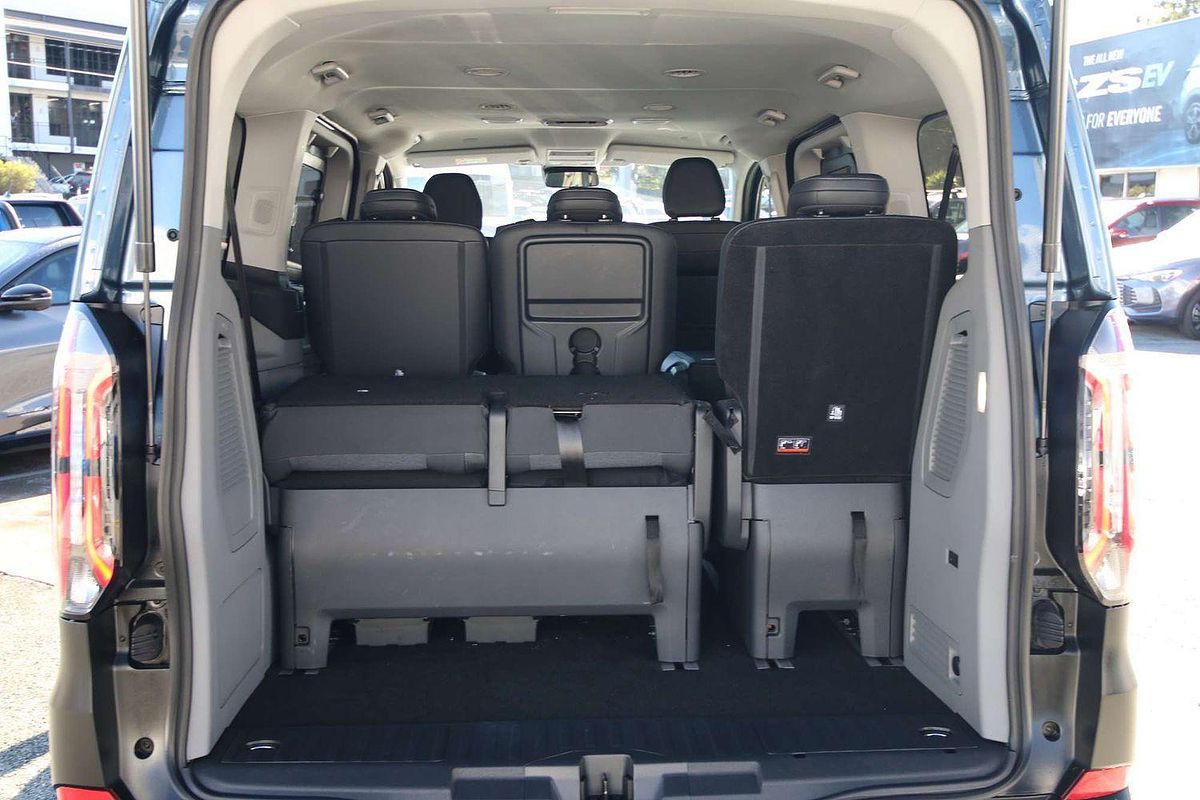 2024 Ford Tourneo Active AV SWB