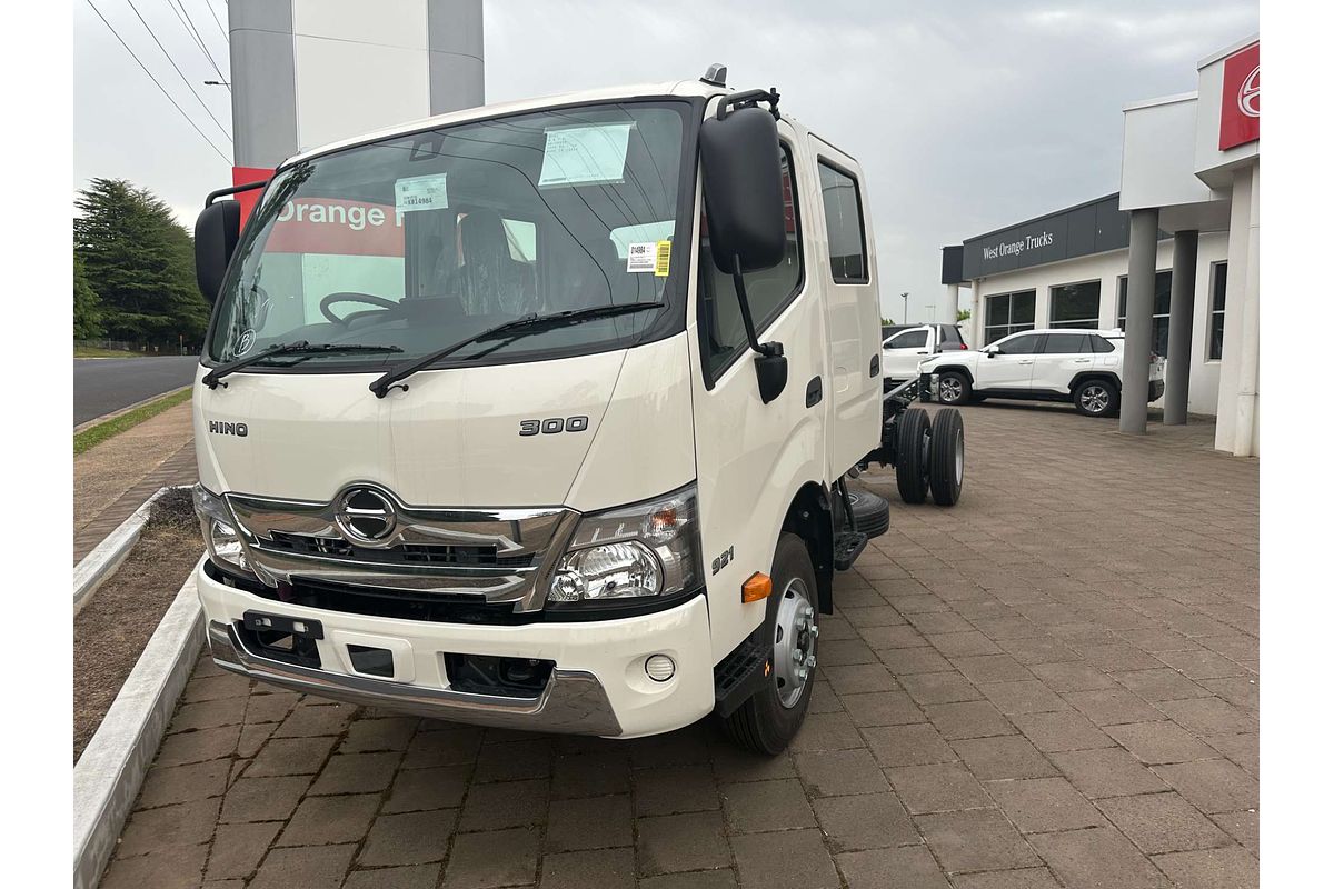 2025 Hino 300 Series 921 4400 WIDE XJC740R MY20 REAR WHEEL DRIVE