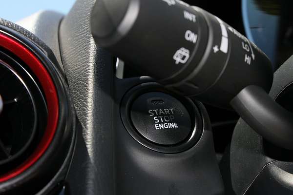 2025 Mazda 2 G15 Evolve DJ Series