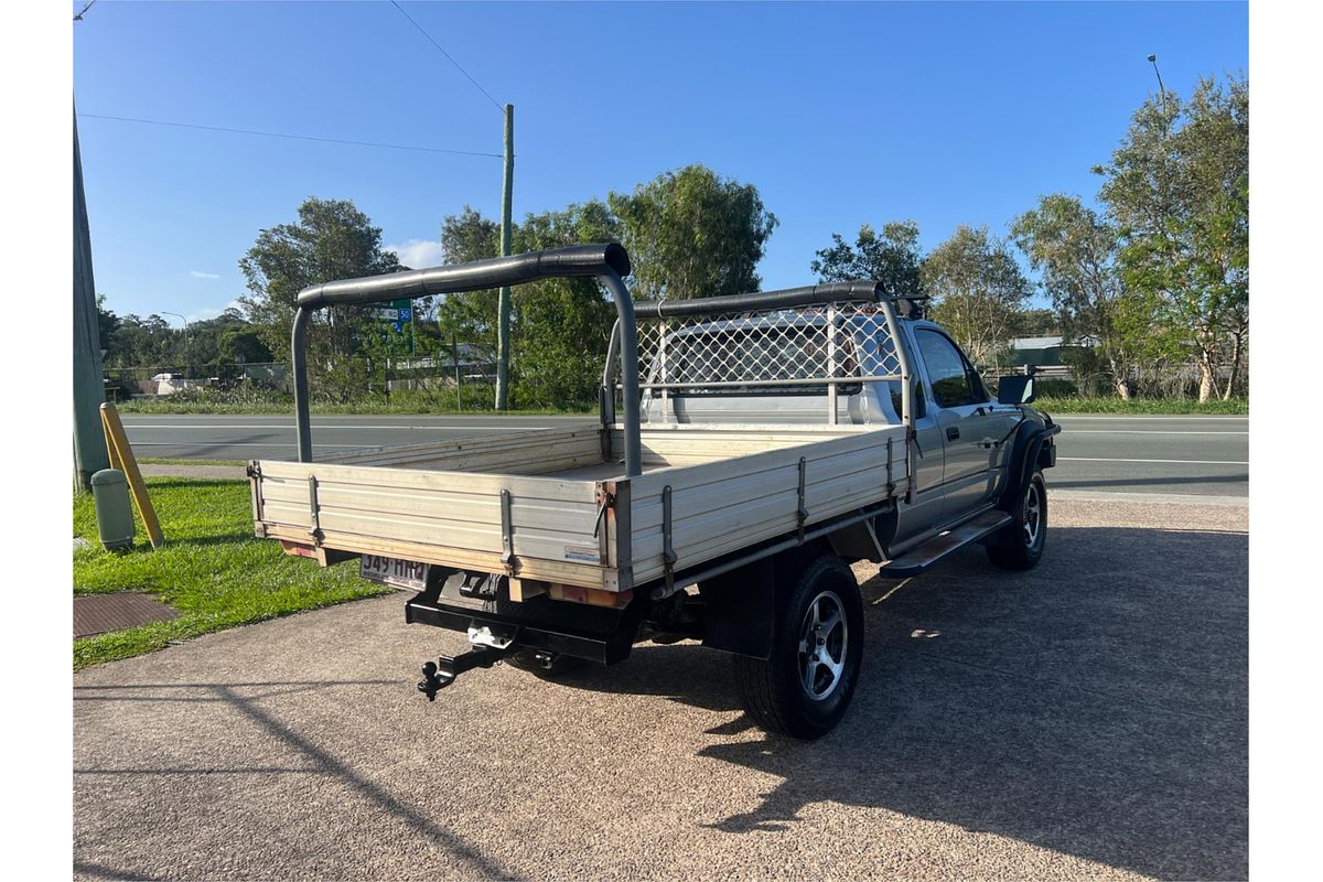 2004 Toyota Hilux VZN172R 4X4