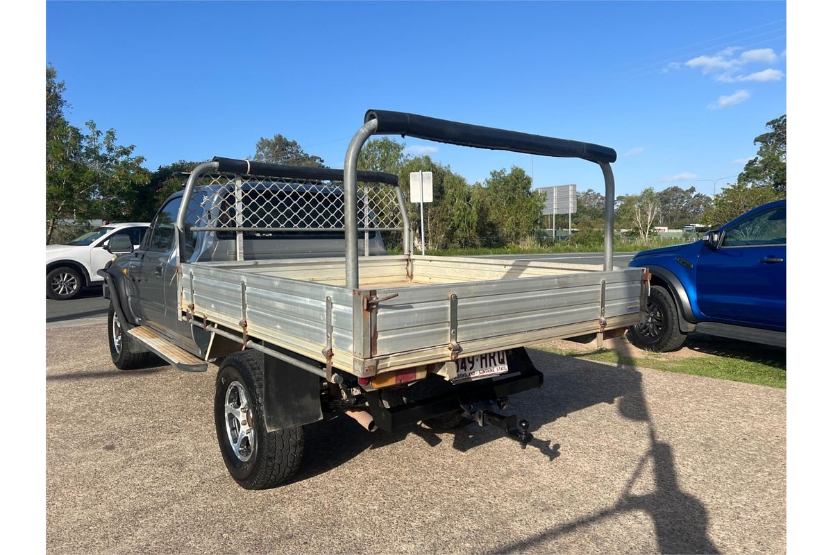 2004 Toyota Hilux VZN172R 4X4