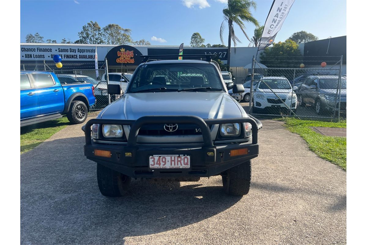 2004 Toyota Hilux VZN172R 4X4
