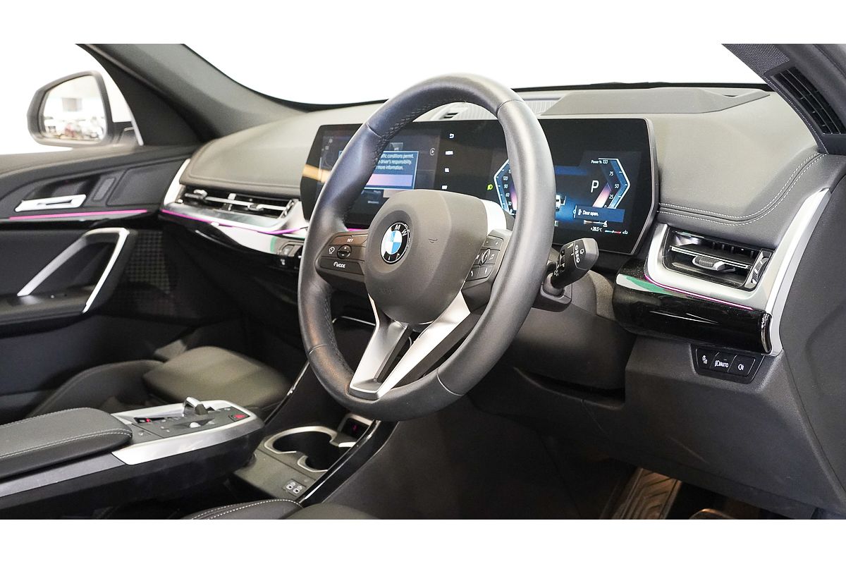 2025 BMW X1 sDrive18i U11