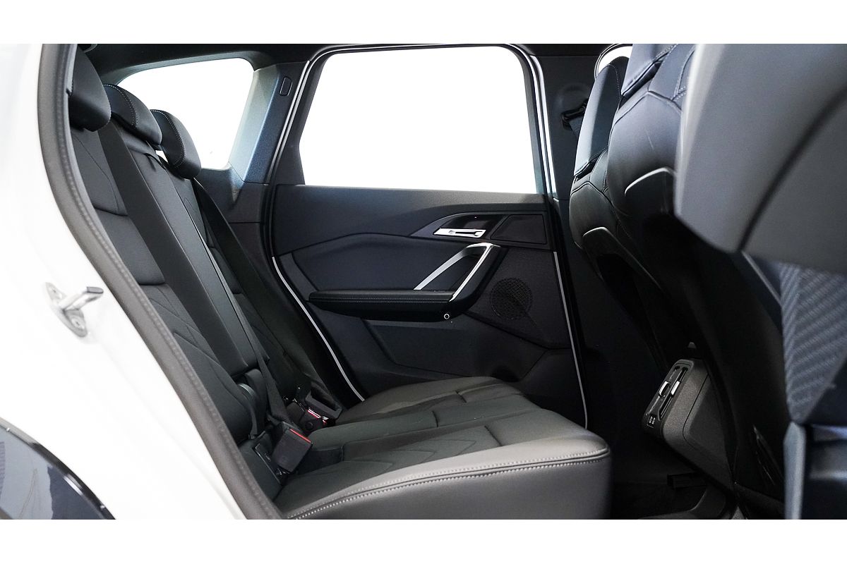 2025 BMW X1 sDrive18i U11