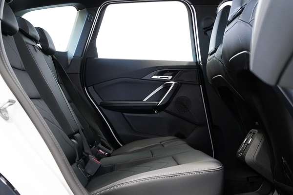 2025 BMW X1 sDrive18i U11