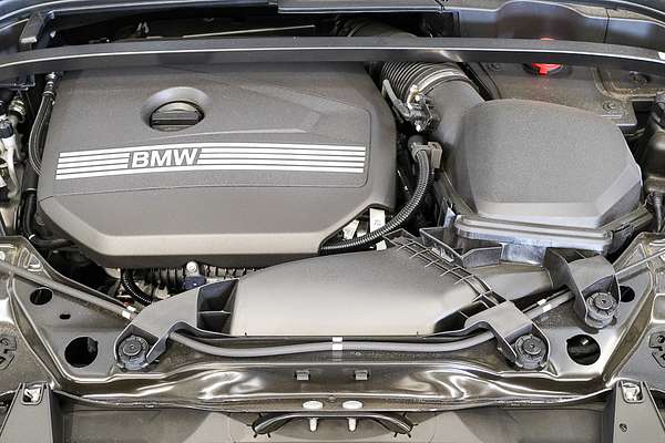 2025 BMW X1 sDrive18i U11