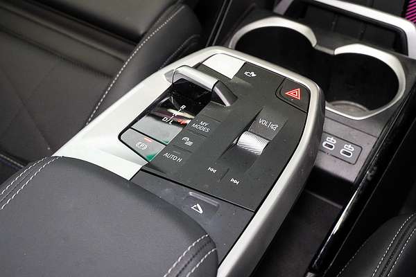 2025 BMW X1 sDrive18i U11