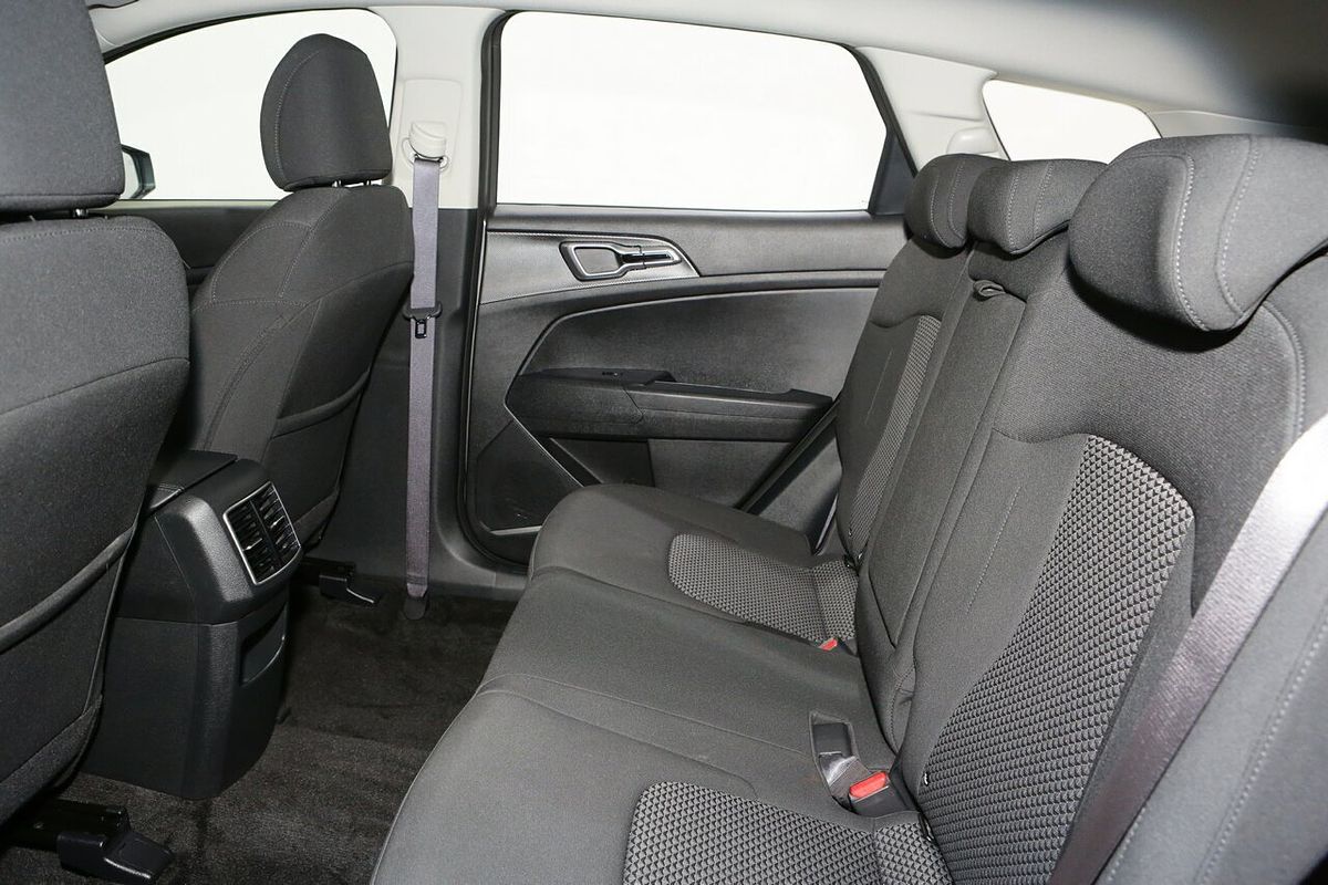 2025 Kia Sportage S NQ5