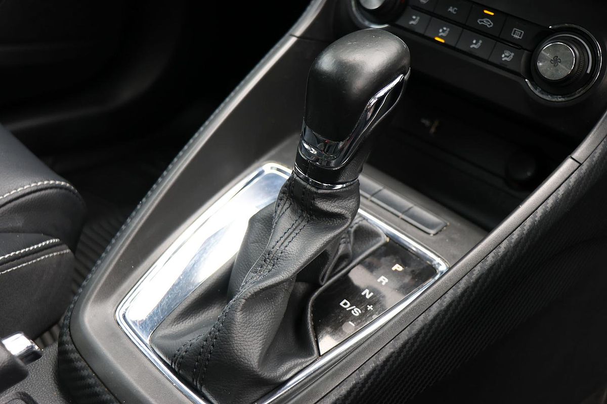 2019 MG ZS Essence AZS1