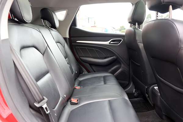 2019 MG ZS Essence AZS1