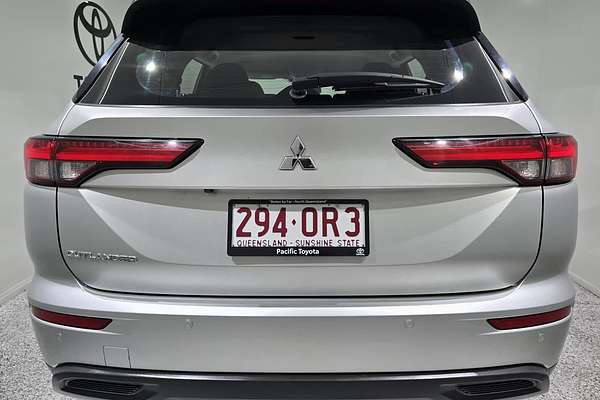 2023 Mitsubishi Outlander ES ZM