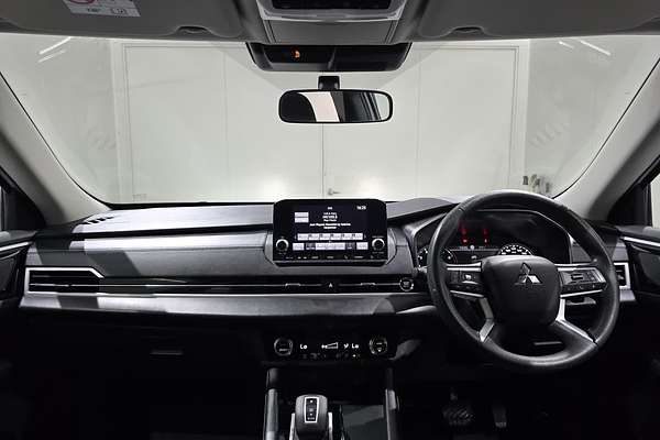 2023 Mitsubishi Outlander ES ZM
