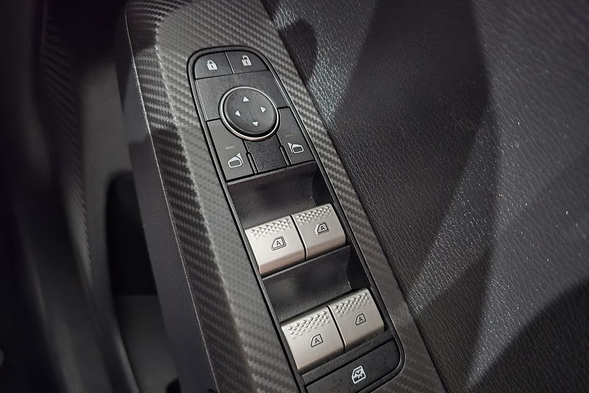 2023 Mitsubishi Outlander ES ZM