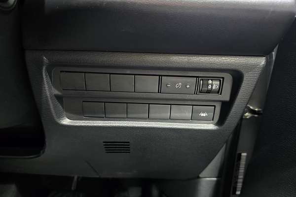 2023 Mitsubishi Outlander ES ZM