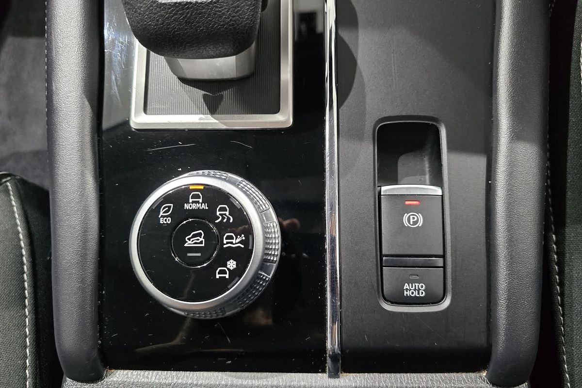 2023 Mitsubishi Outlander ES ZM