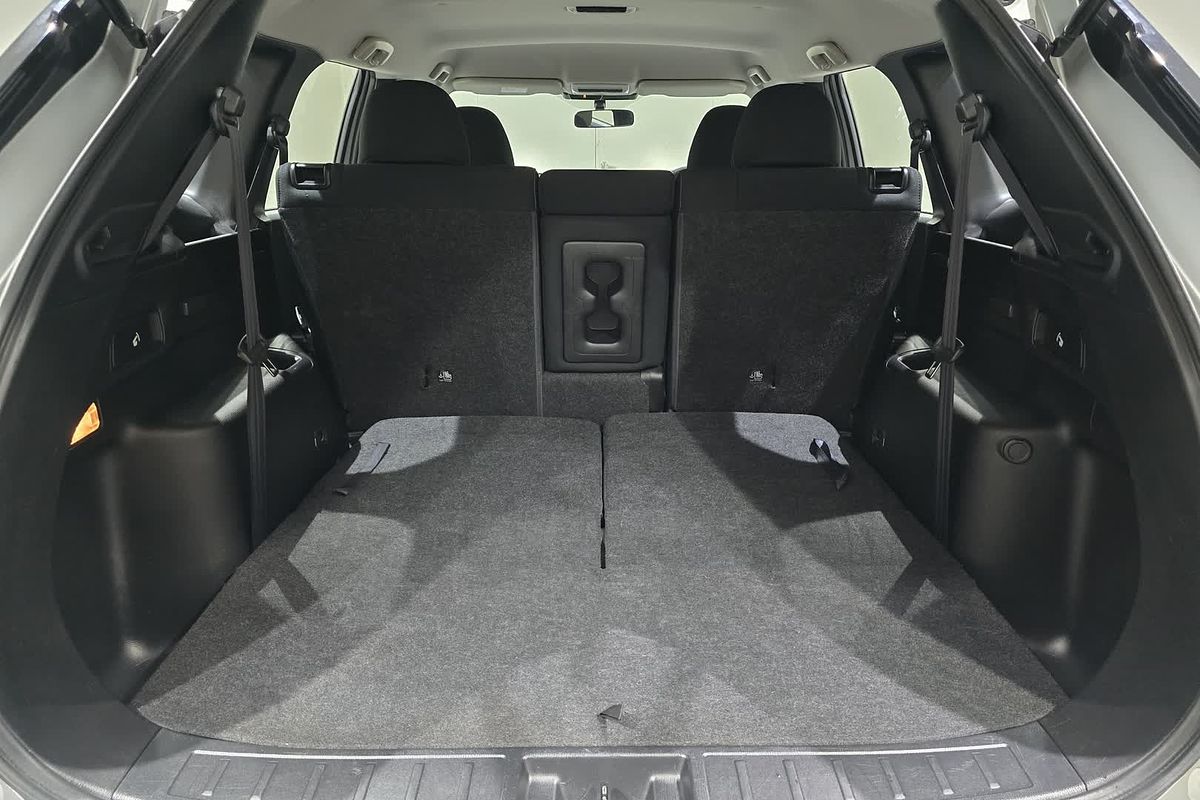 2023 Mitsubishi Outlander ES ZM