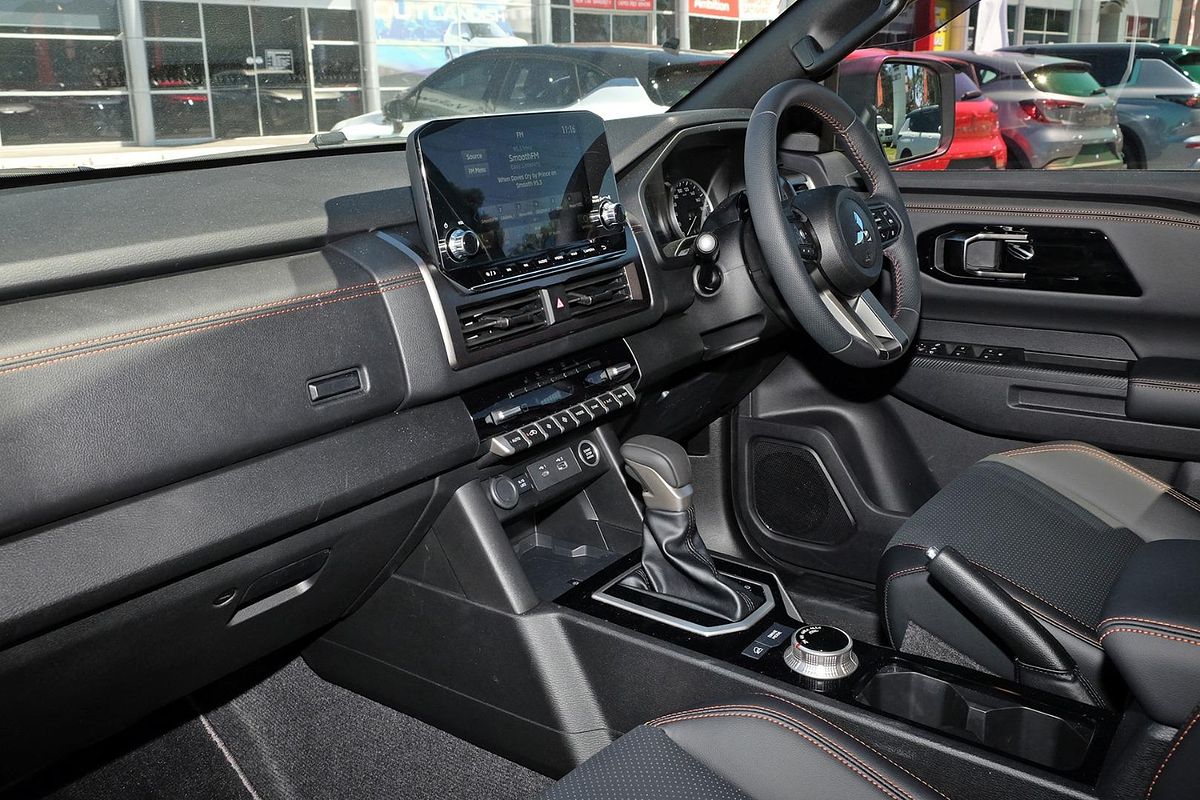 2025 Mitsubishi Triton GSR MV 4X4