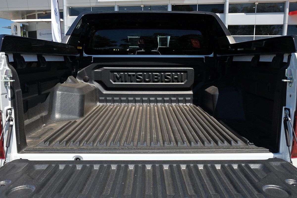 2025 Mitsubishi Triton GSR MV 4X4