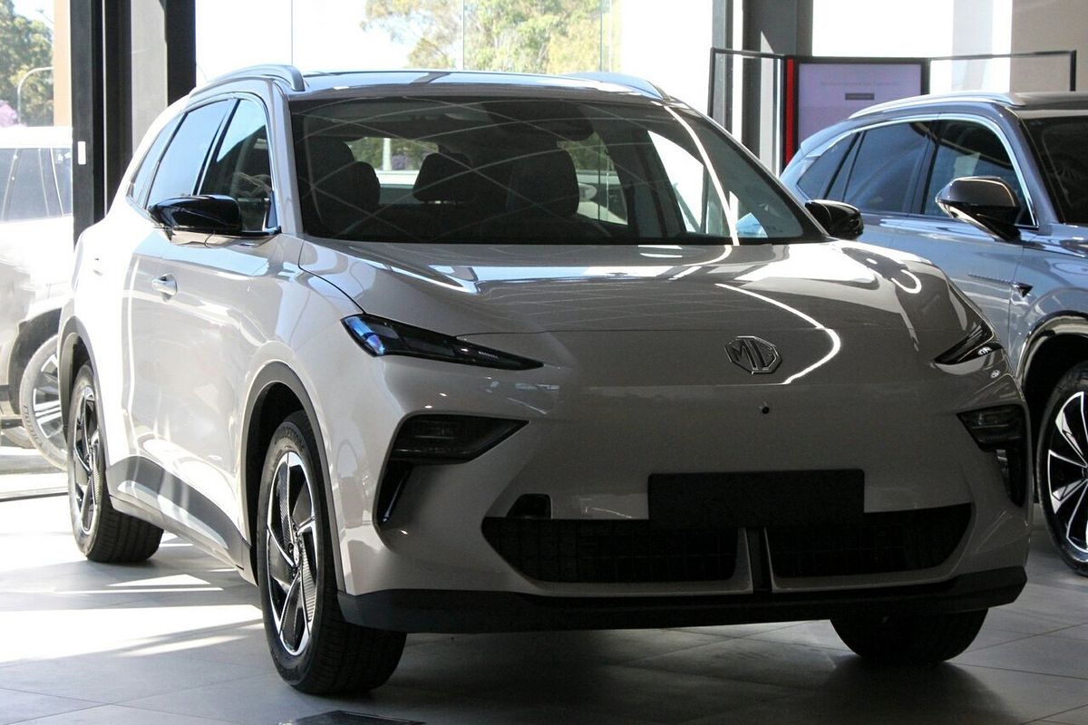 2025 MG MGS5 EV Essence 62 ZS3EM