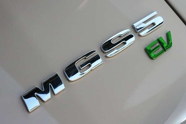 2025 MG MGS5 EV Essence 62 ZS3EM