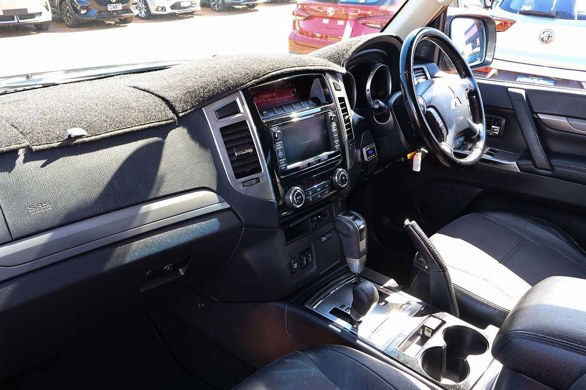 2015 Mitsubishi Pajero GLS NX