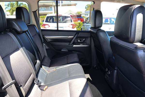 2015 Mitsubishi Pajero GLS NX