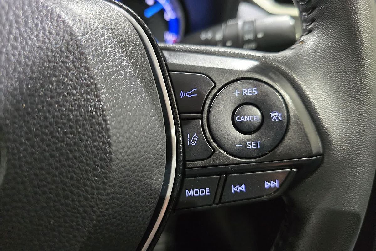 2020 Toyota RAV4 Cruiser AXAH52R