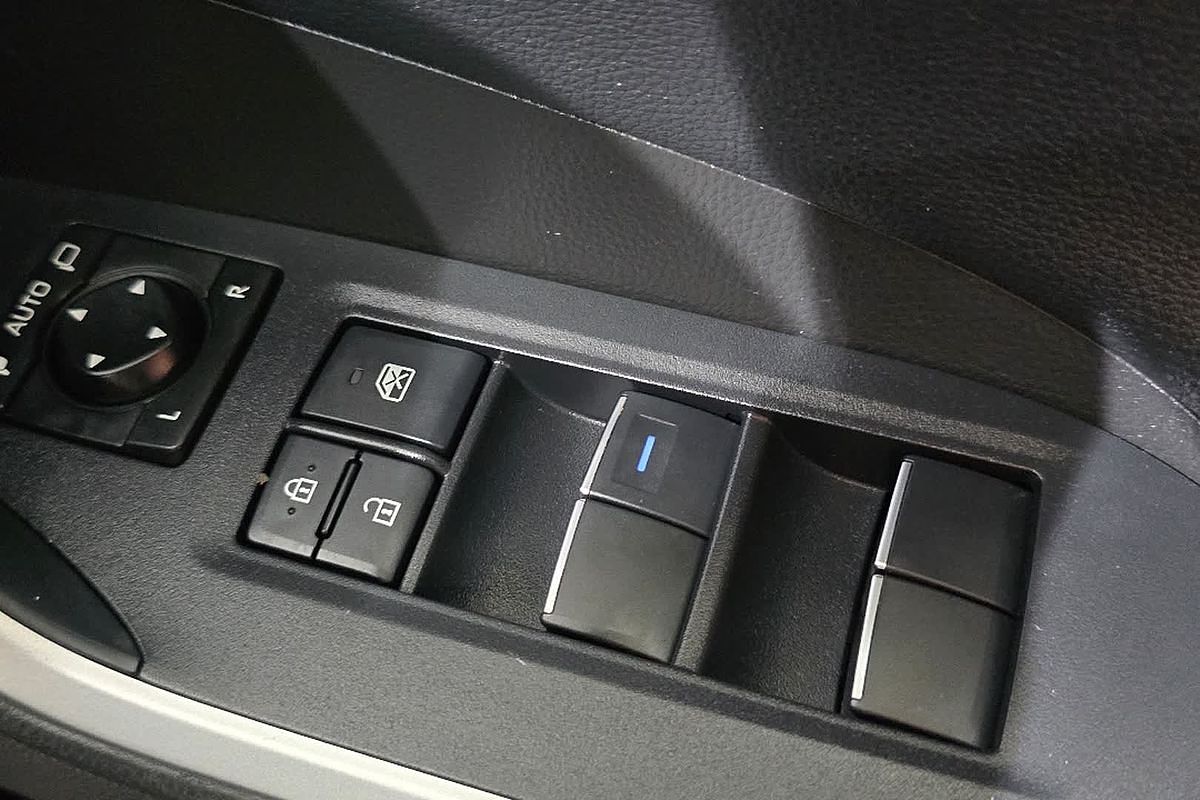 2020 Toyota RAV4 Cruiser AXAH52R