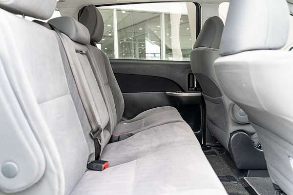 2013 Toyota Tarago GLi ACR50R