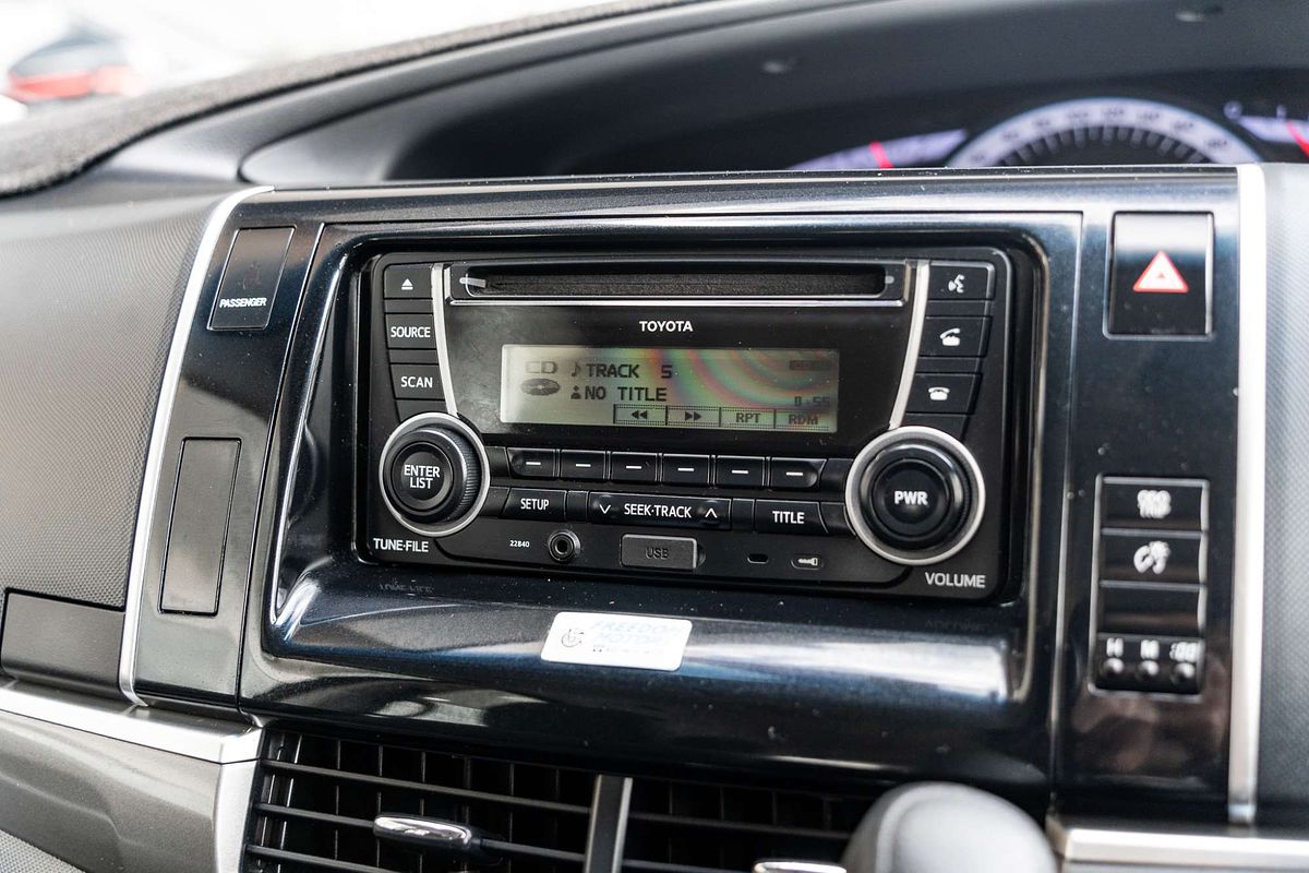 2013 Toyota Tarago GLi ACR50R