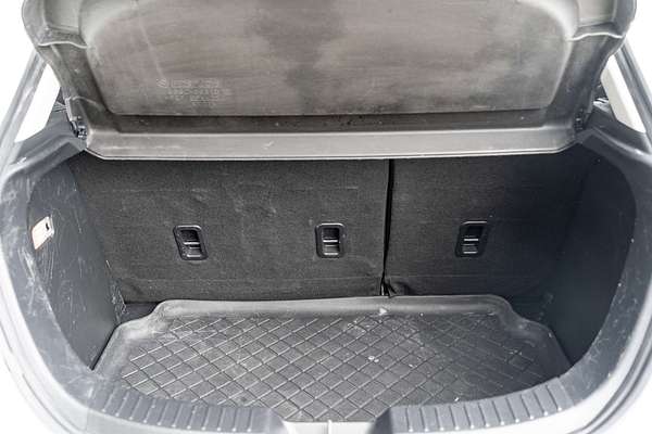 2015 Mazda 2 Maxx DJ Series