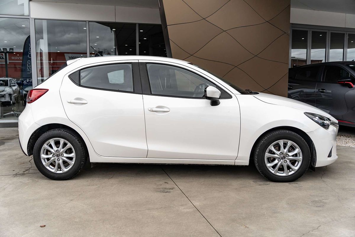 2015 Mazda 2 Maxx DJ Series