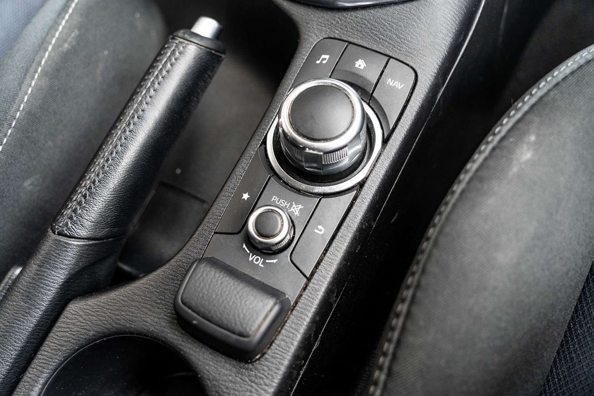 2015 Mazda 2 Maxx DJ Series